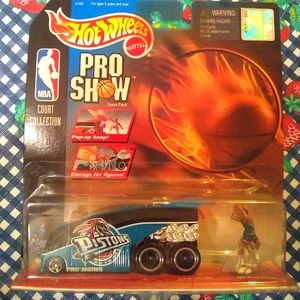 Mattel Hot Wheels Pro Show Court Collection Detroit Pistons